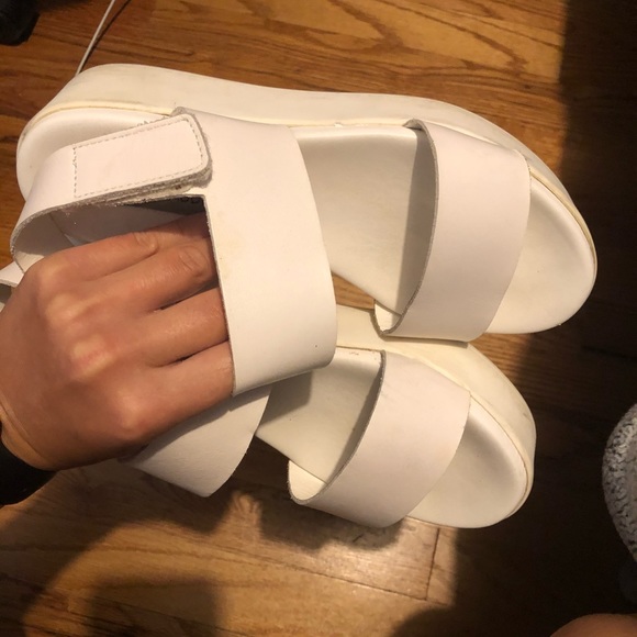 Steve Madden white platform sandals - Picture 5 of 6